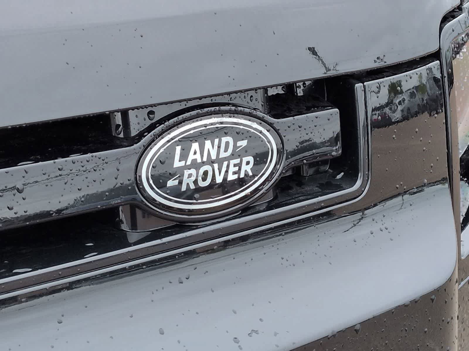 New 2026 Land Rover Defender 130 X-Dynamic SE AWD/4WD image 11