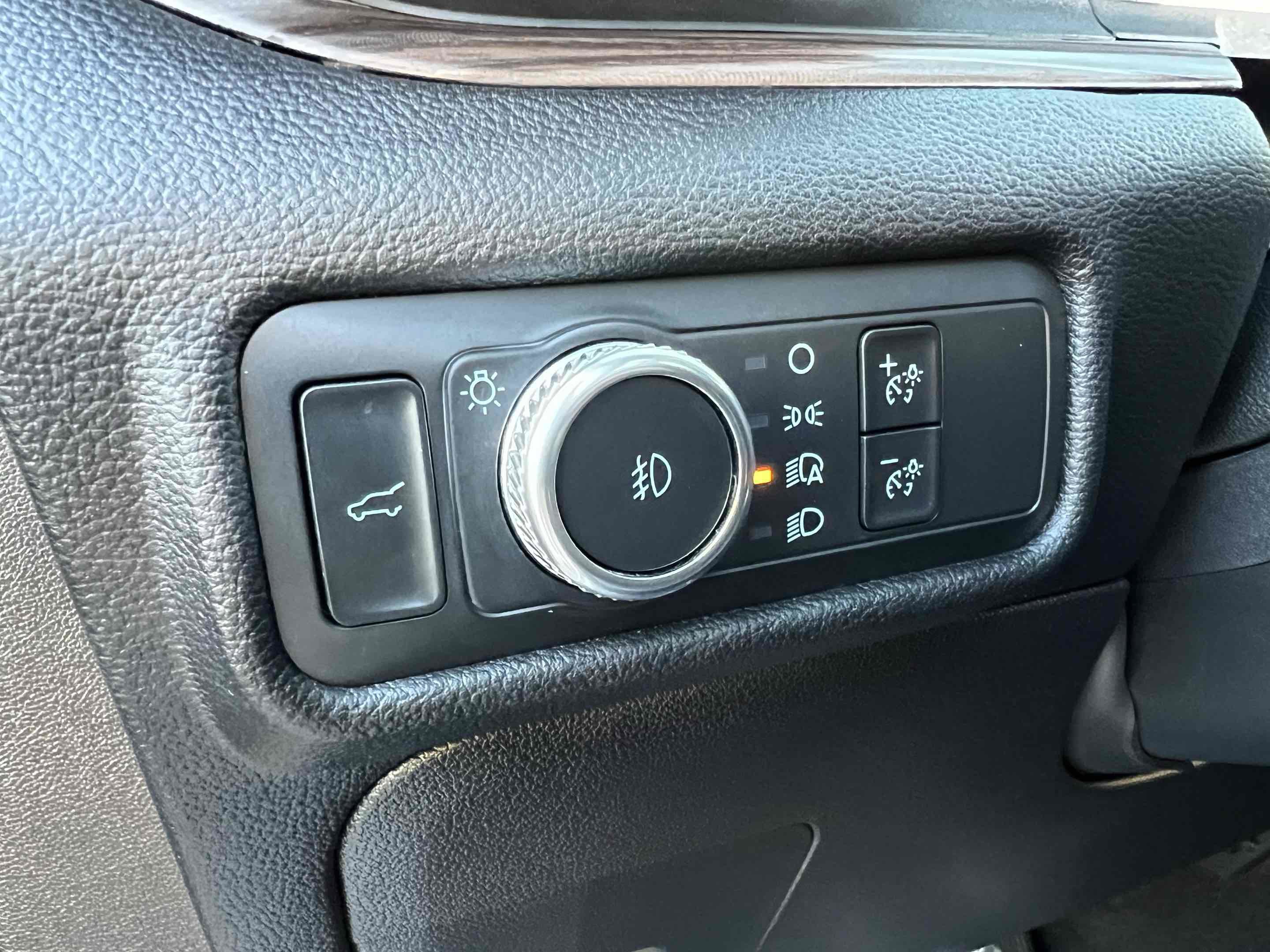 Used 2021 Ford Explorer Limited w/ Equipment Group 301A image 30