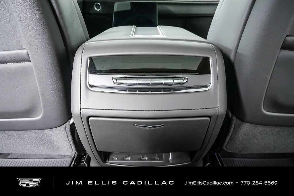 Used 2026 Cadillac Escalade ESV Platinum Sport w/ LPO, ONYX Package AWD/4WD image 20