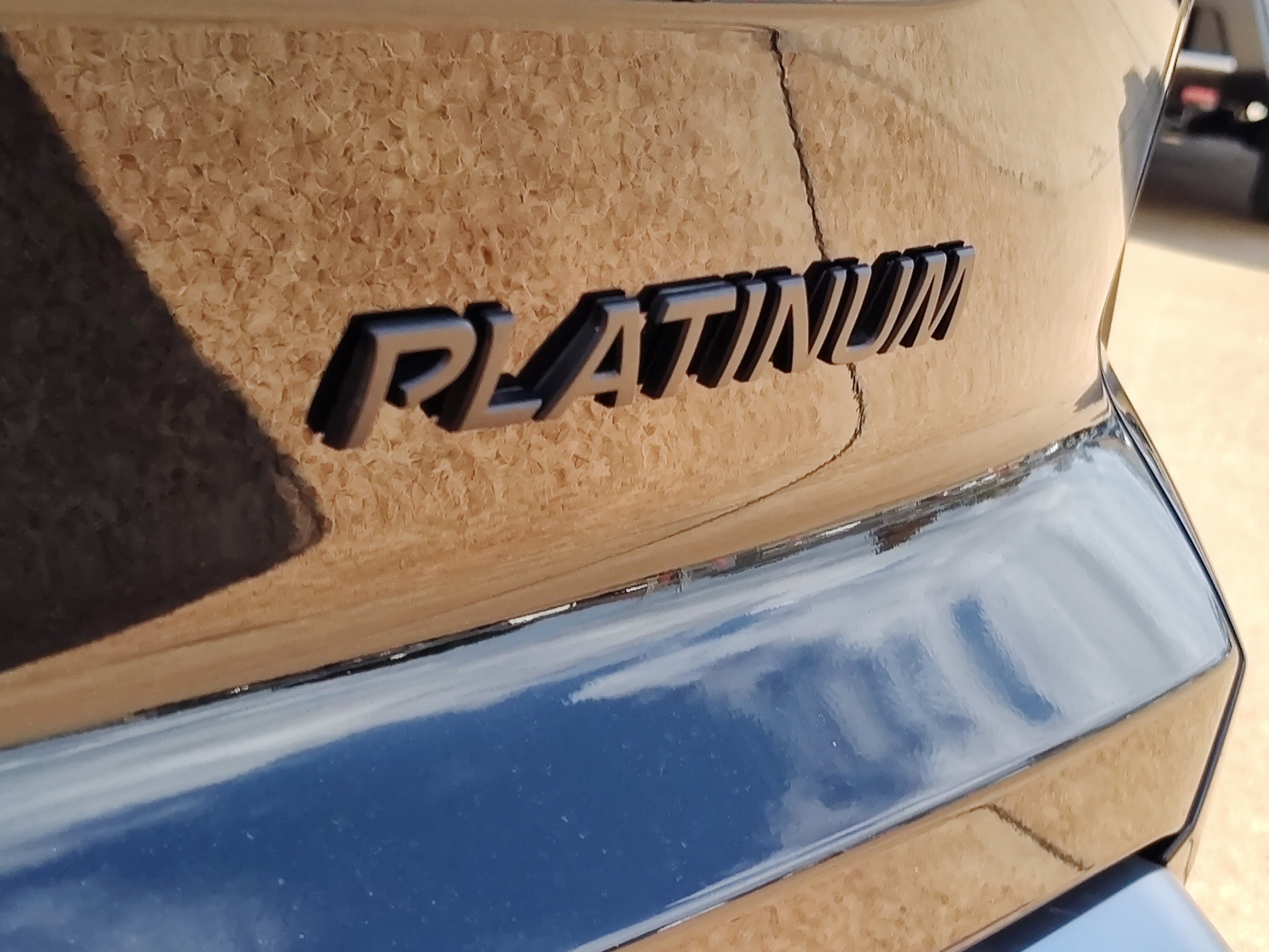 New 2025 Nissan Pathfinder Platinum image 4