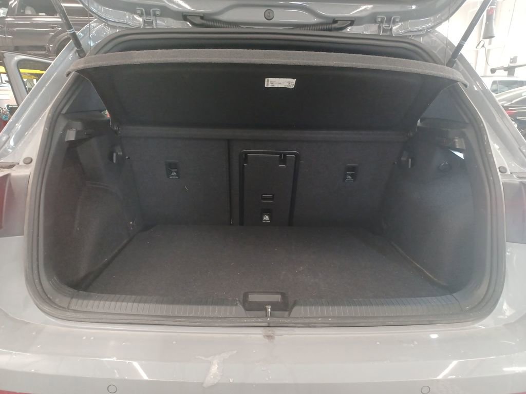 Used 2024 Volkswagen GTI SE image 27