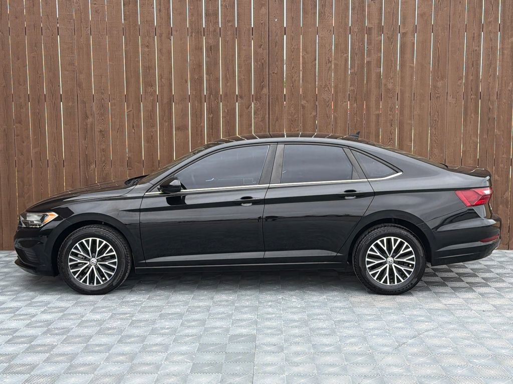 Used 2021 Volkswagen Jetta SE image 11