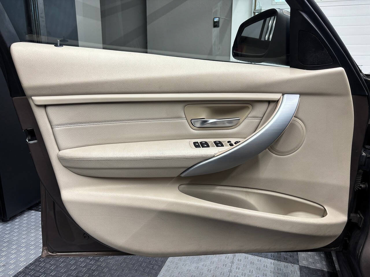 Used 2013 BMW 328i xDrive Sedan AWD/4WD image 13