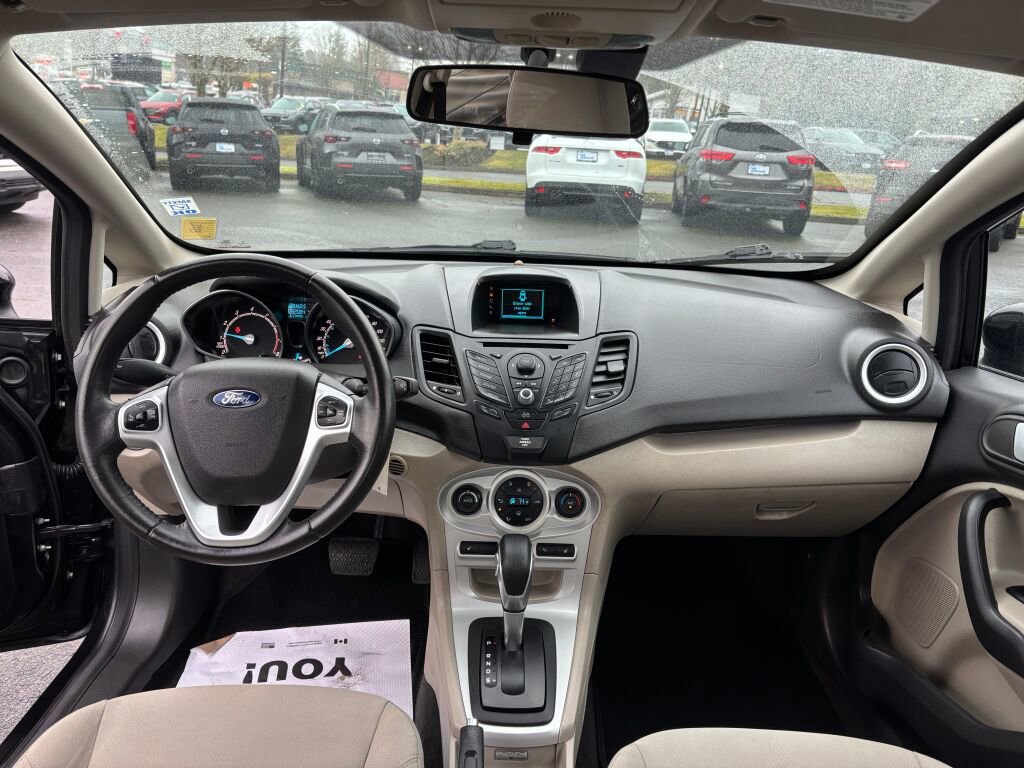Used 2015 Ford Fiesta SE w/ Comfort Package image 12
