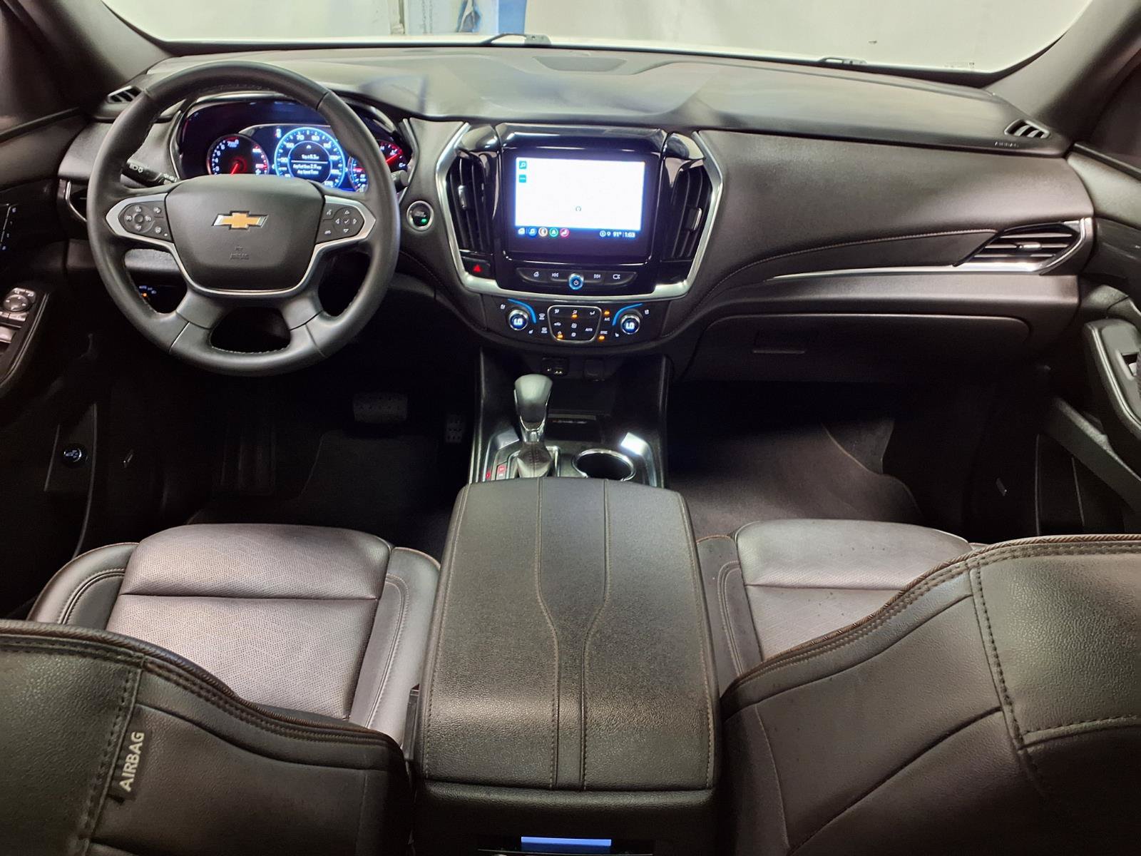 Used 2023 Chevrolet Traverse High Country FWD image 11