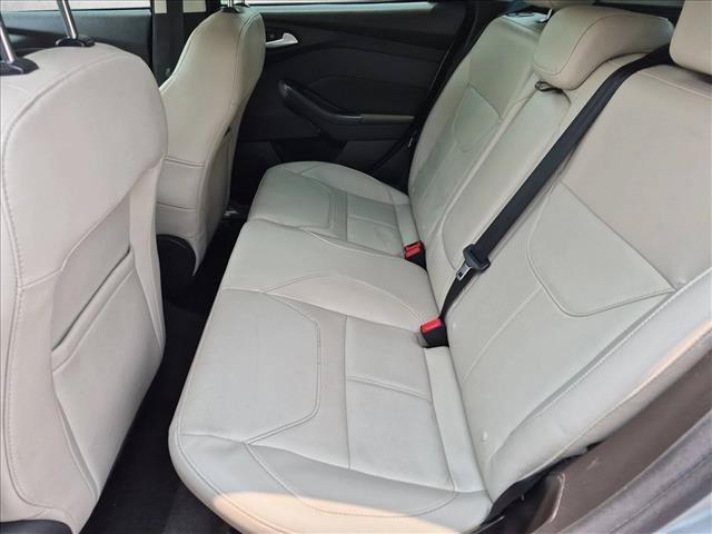 Used 2017 Ford Focus Titanium FWD image 19