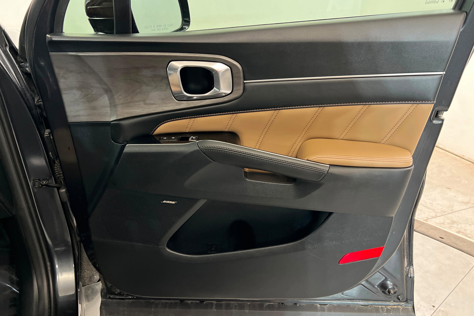 Used 2024 Kia Sorento SX Prestige w/ Olive Brown Leather Package image 25