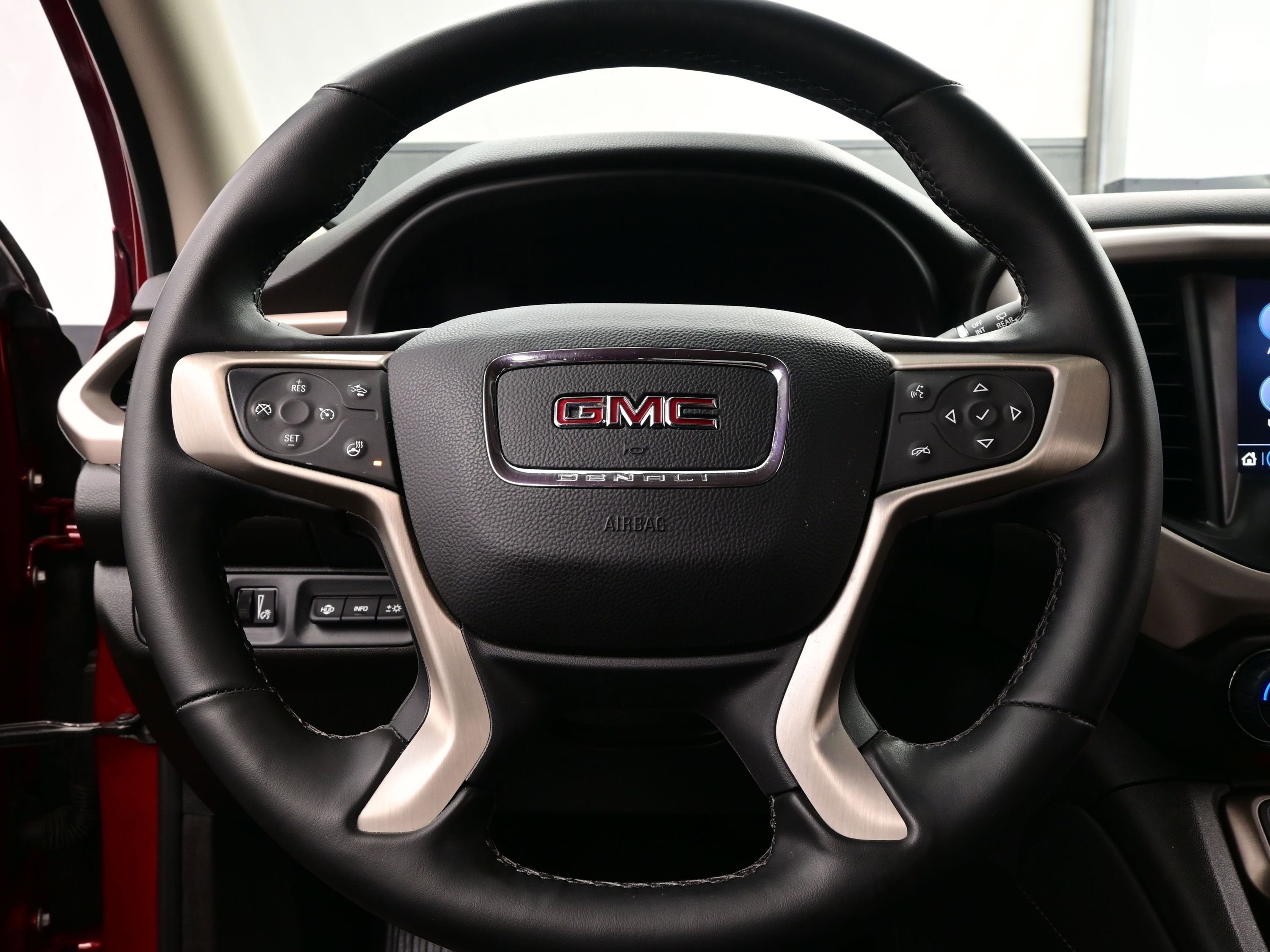 Used 2023 GMC Acadia Denali w/ Denali Ultimate Package image 25