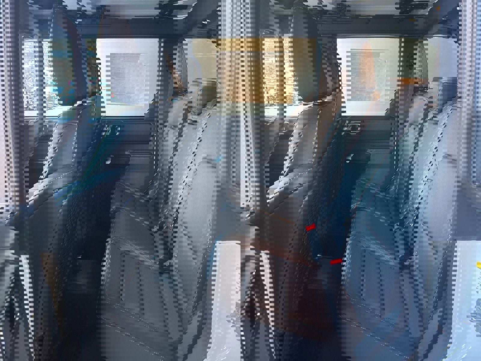 New 2025 Ford Bronco Badlands image 15