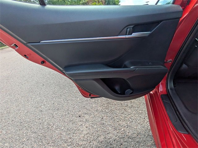 Used 2024 Toyota Camry SE image 20