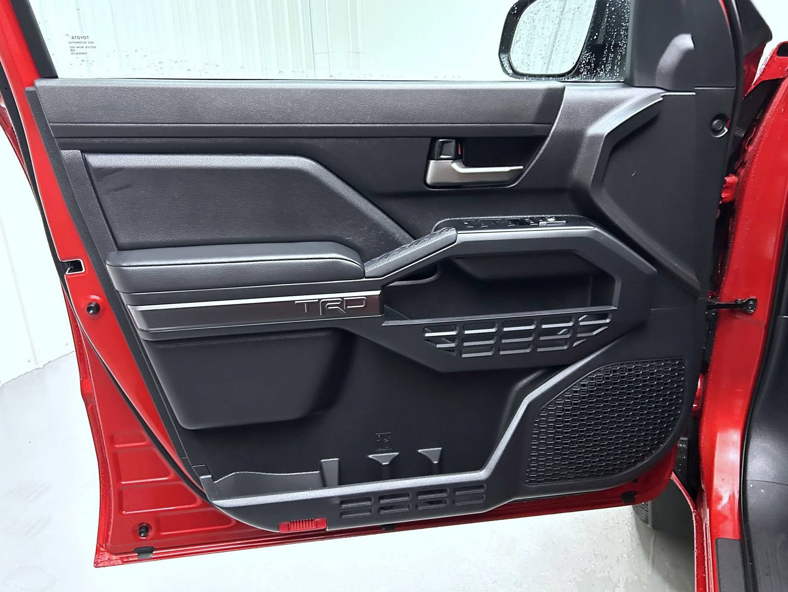 Used 2024 Toyota Tacoma TRD Sport AWD/4WD image 9
