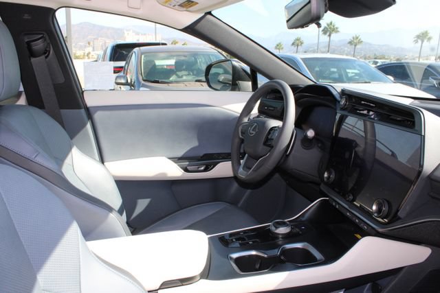 Certified 2023 Lexus RZ 450e Premium w/ Technology Package AWD/4WD image 5