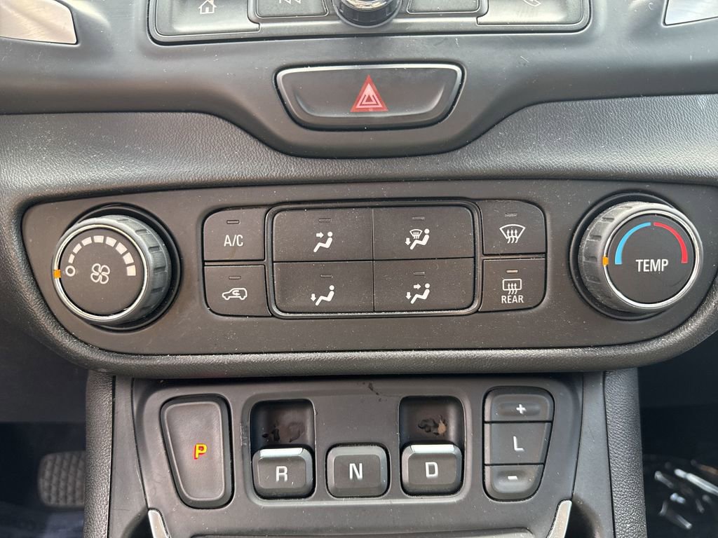 Used 2018 GMC Terrain SLE FWD image 18