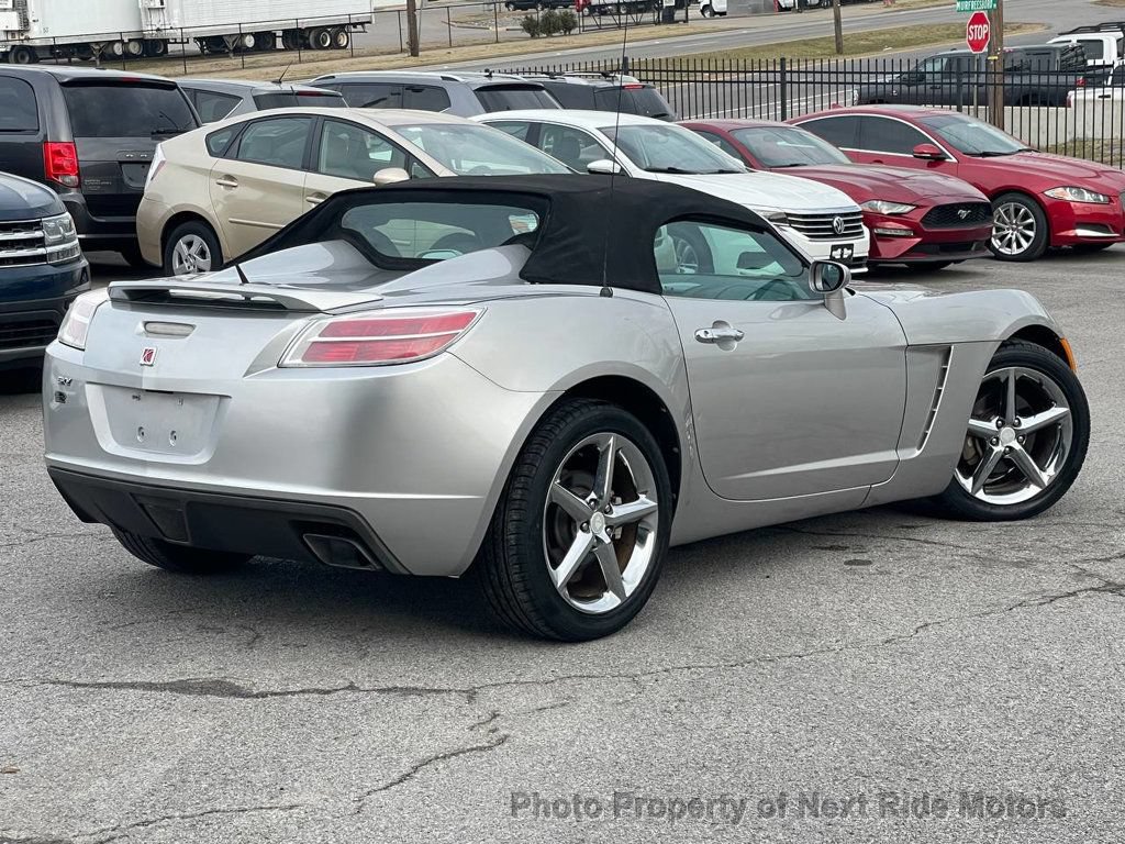 Used 2007 Saturn Sky RWD image 2