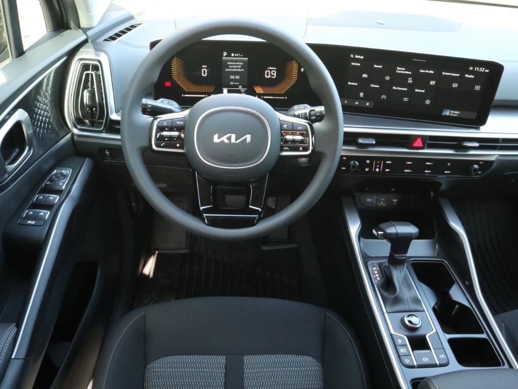 New 2025 Kia Sorento LX image 6