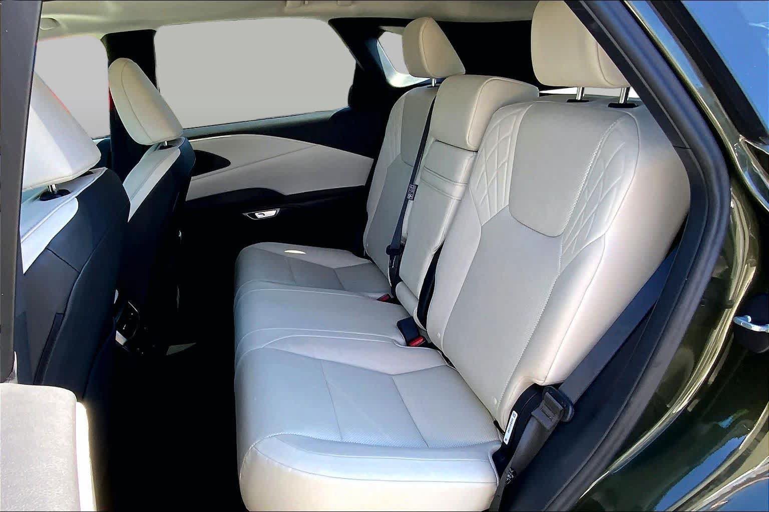 Used 2024 Lexus RX 350 Premium w/ Cold Area Package AWD/4WD image 21