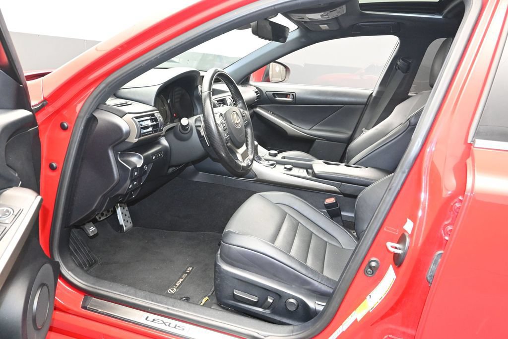Used 2019 Lexus IS 300 F Sport w/ F Sport Package RWD image 10