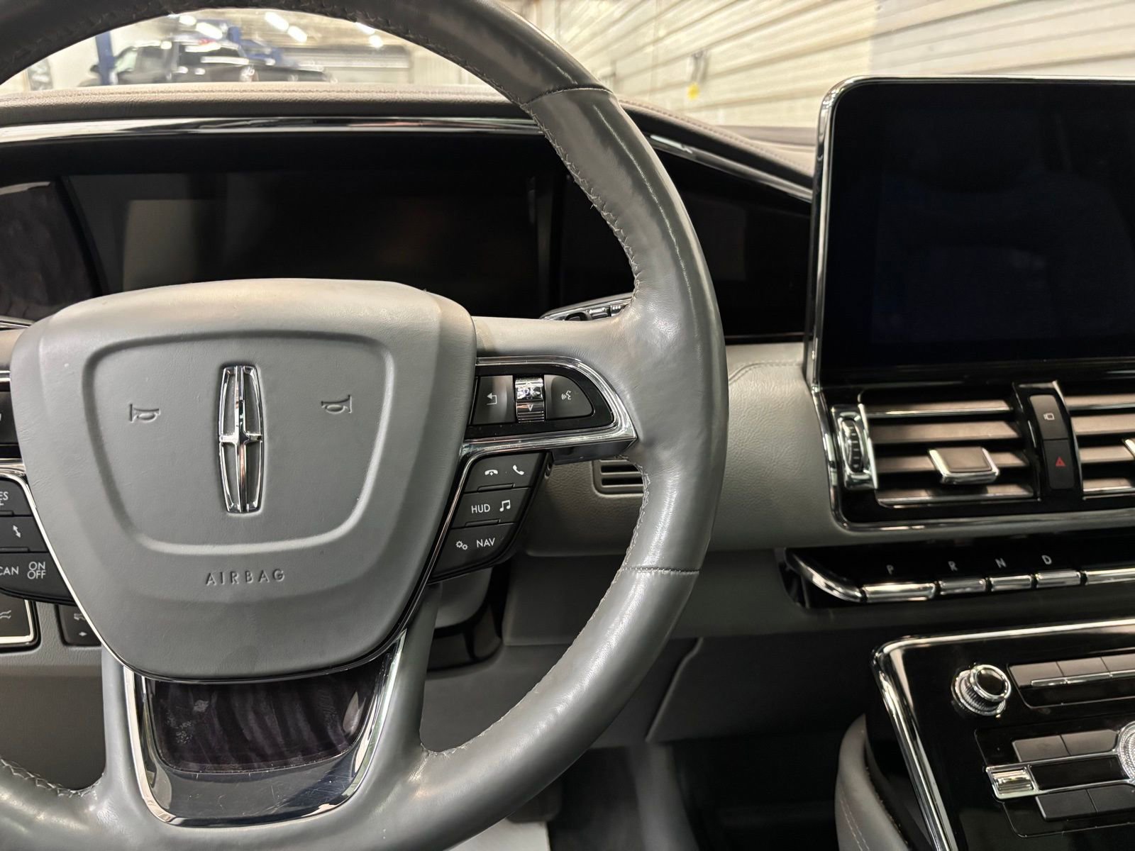 Used 2019 Lincoln Navigator L Reserve image 15