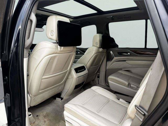 Used 2021 Cadillac Escalade Premium Luxury Platinum AWD/4WD image 46
