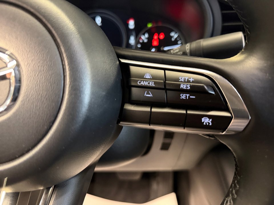 Used 2025 MAZDA MAZDA3 s image 23