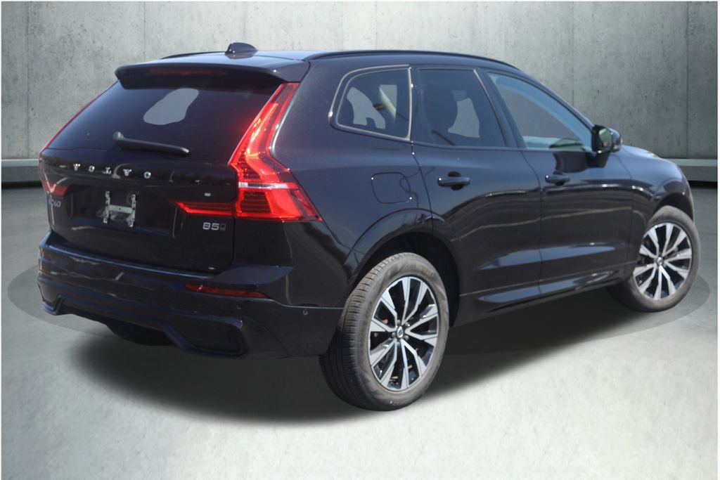 Used 2024 Volvo XC60 B5 Plus w/ Protection Package Premier AWD/4WD image 12