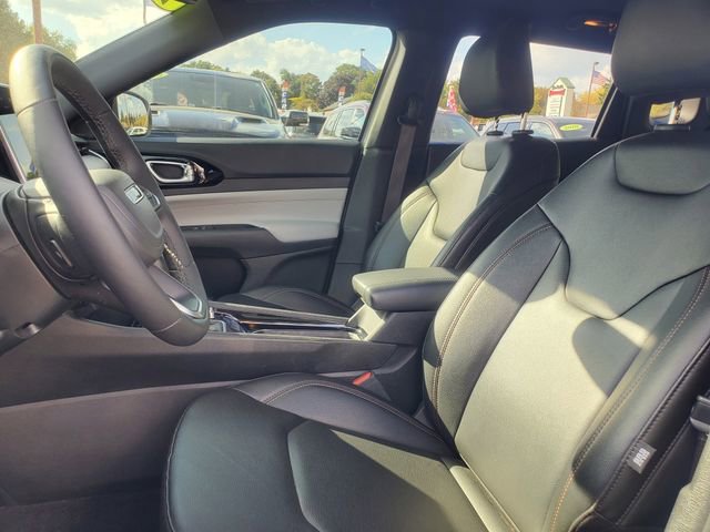 Used 2024 Jeep Compass Limited image 13