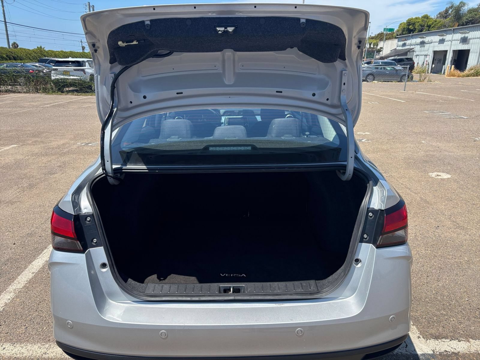 Used 2025 Nissan Versa SV FWD image 28