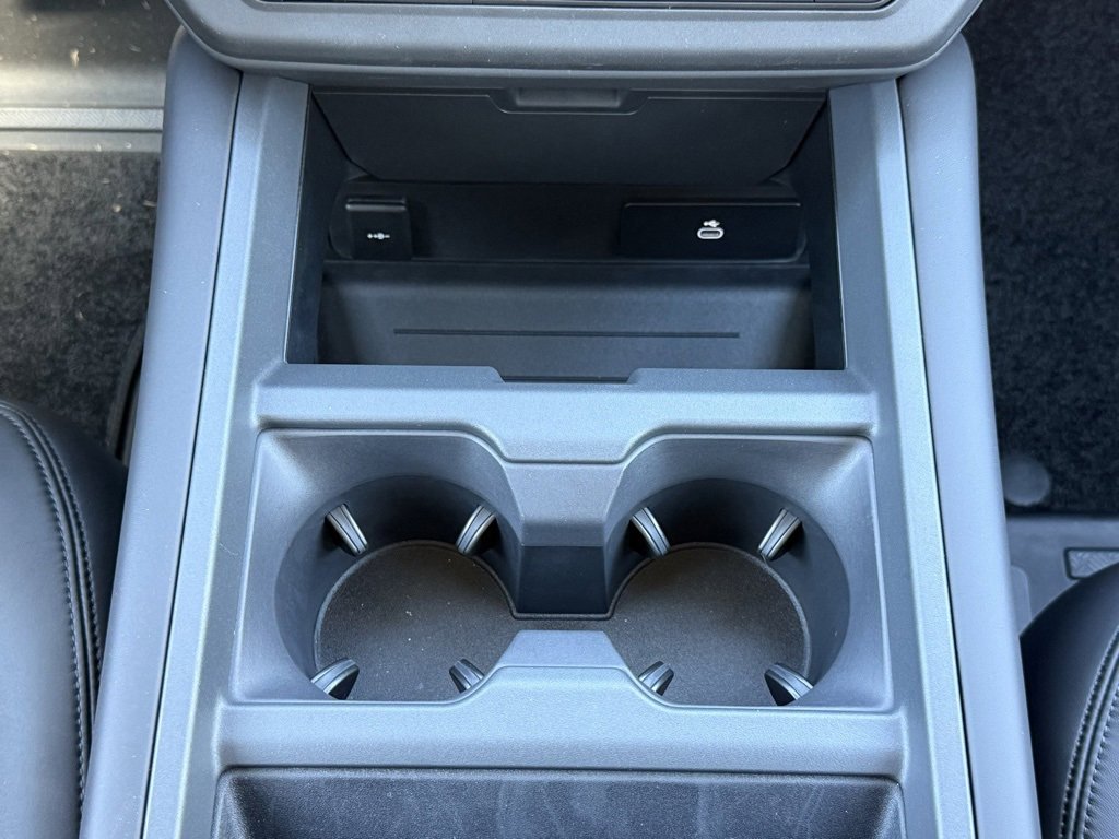 New 2026 Land Rover Defender 110 S image 19