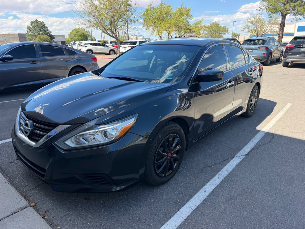 Used 2016 Nissan Altima 2.5 S w/ Power Driver Seat Package FWD image 2