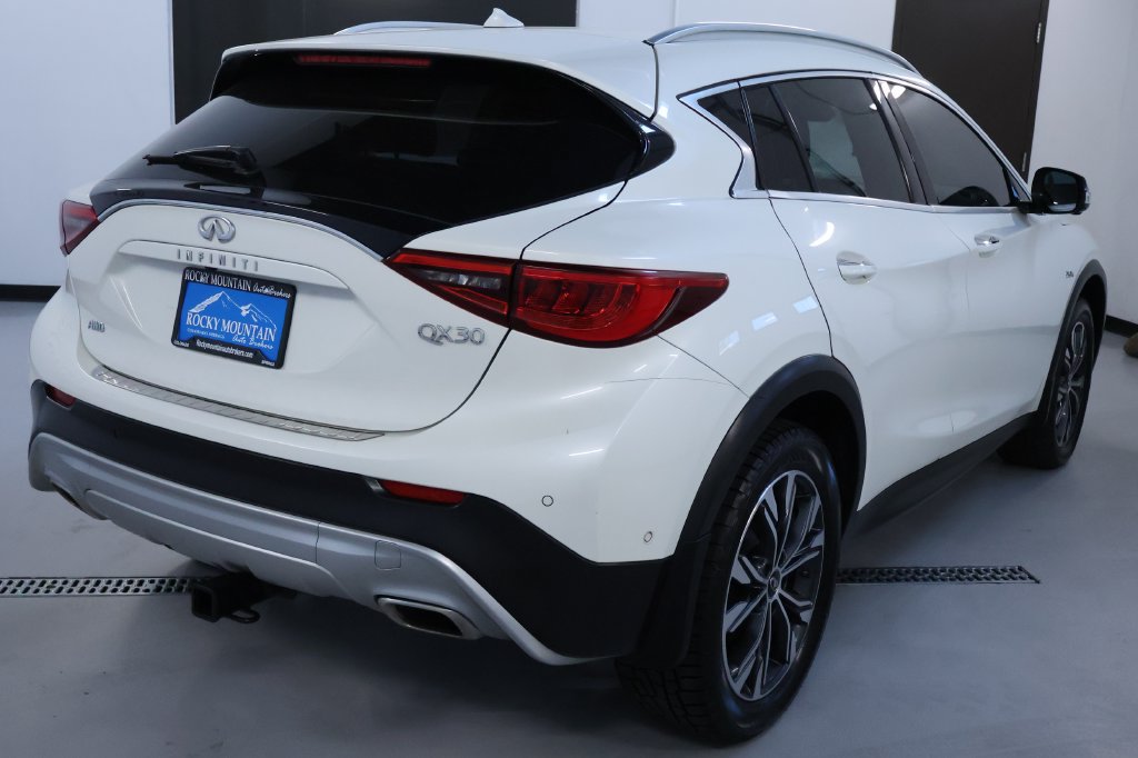 Used 2019 INFINITI QX30 AWD w/ Proassist Package image 7