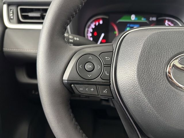 Used 2025 Toyota RAV4 XLE AWD/4WD image 15