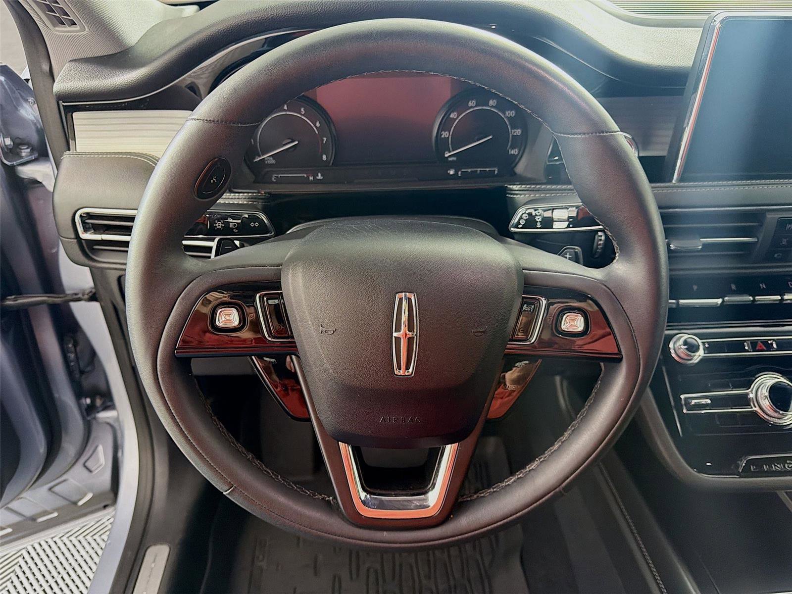 Used 2022 Lincoln Corsair AWD w/ Equipment Group 101A image 12