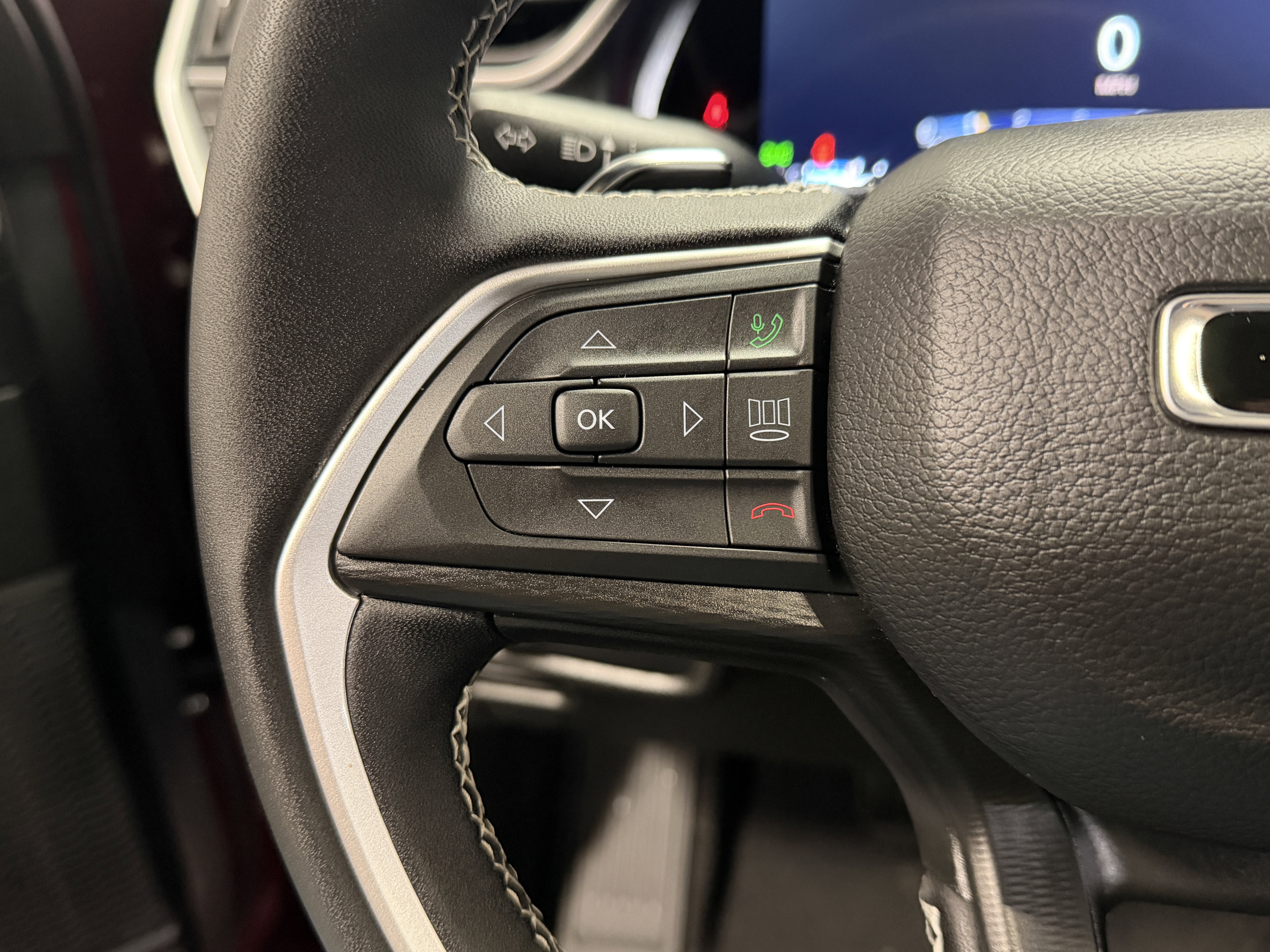 Used 2024 Jeep Grand Cherokee L Altitude image 18