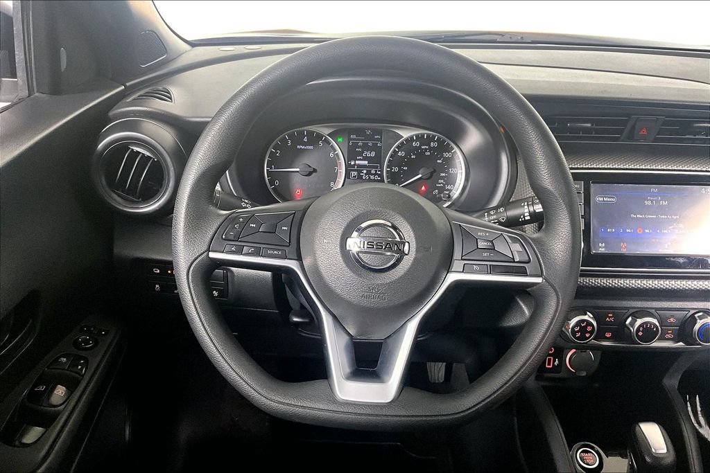 Used 2020 Nissan Kicks S FWD image 5
