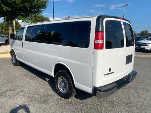 Used 2020 Chevrolet Express 3500 LT w/ LT Preferred Equipment Group RWD image 3