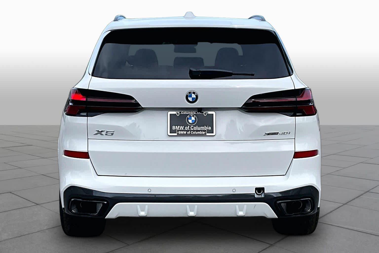 New 2026 BMW X5 xDrive40i w/ M Sport Package AWD/4WD image 4