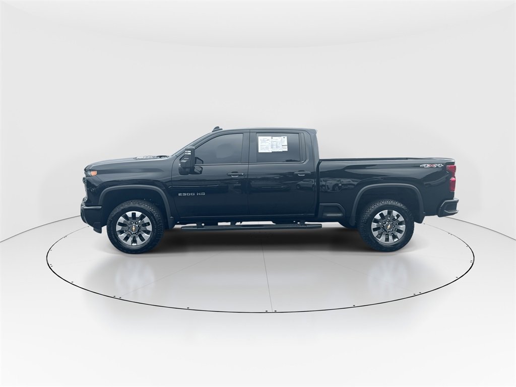 Used 2025 Chevrolet Silverado 2500 Custom image 5