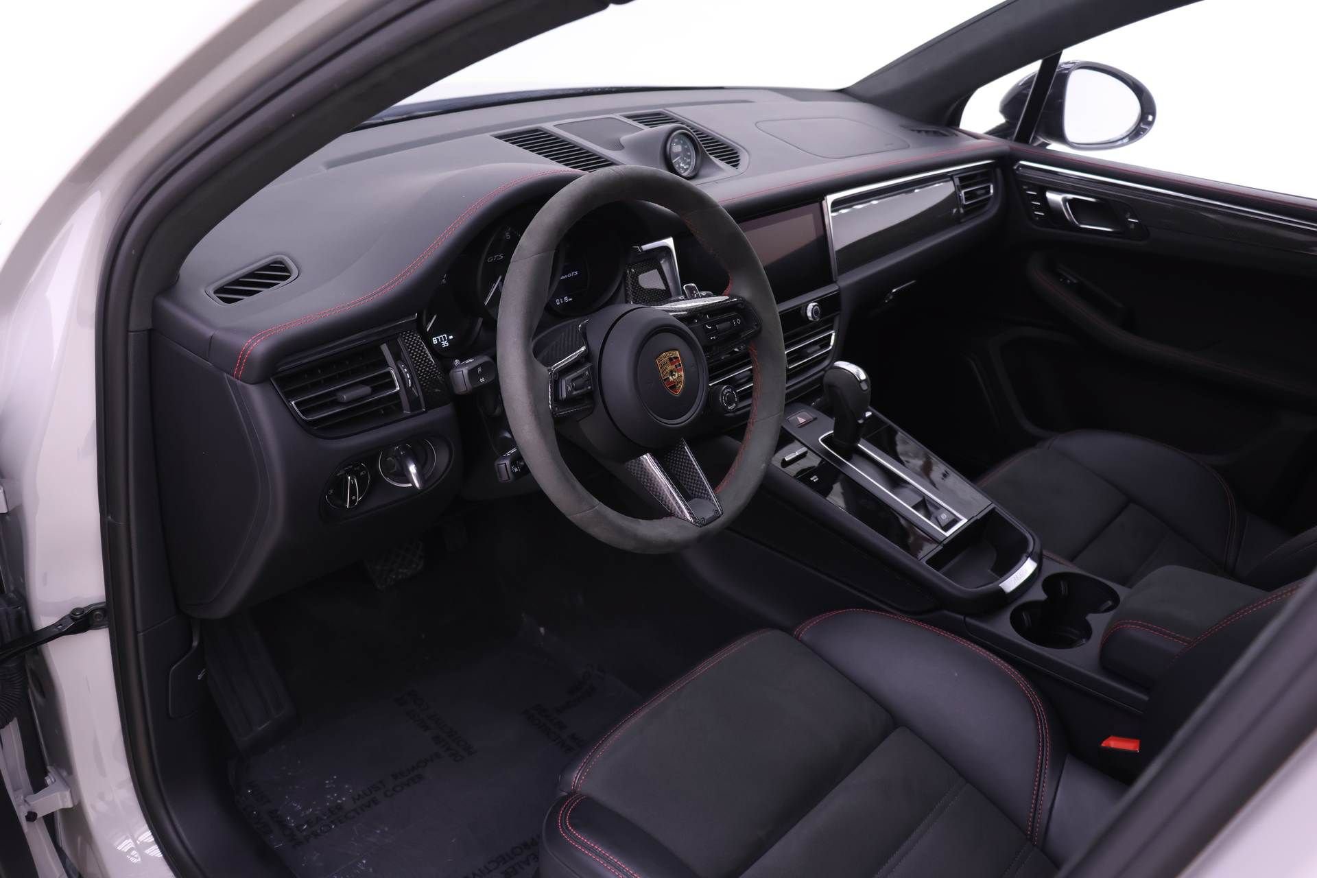 Used 2026 Porsche Macan GTS AWD/4WD image 4