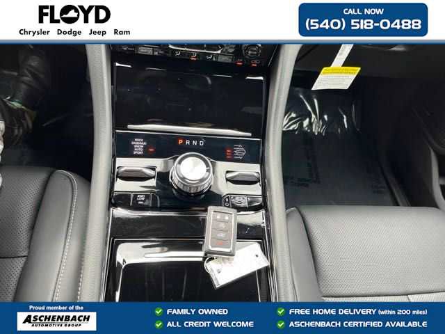 New 2025 Jeep Grand Cherokee L Overland w/ Luxury Tech Group IV image 18