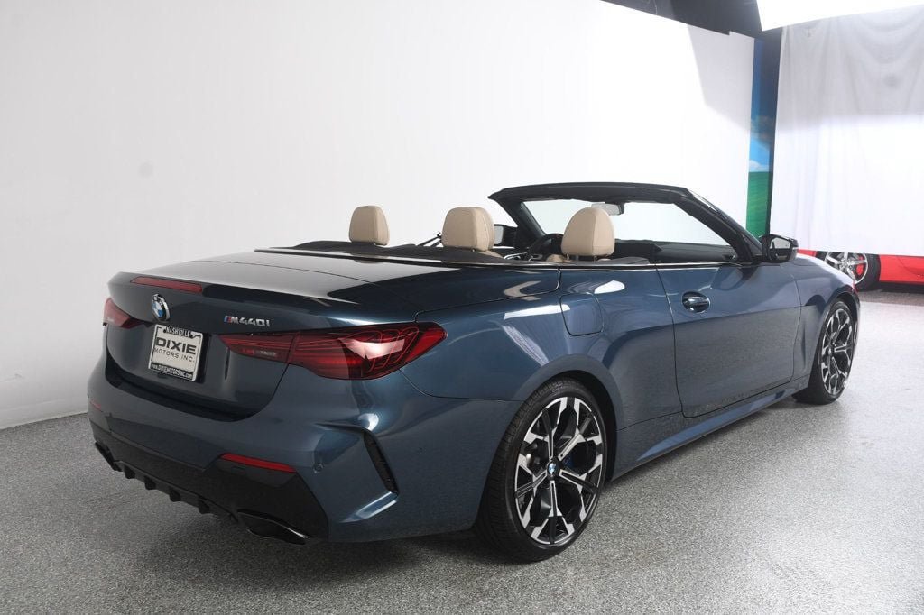 Used 2025 BMW M440i Convertible w/ Premium Package RWD image 21