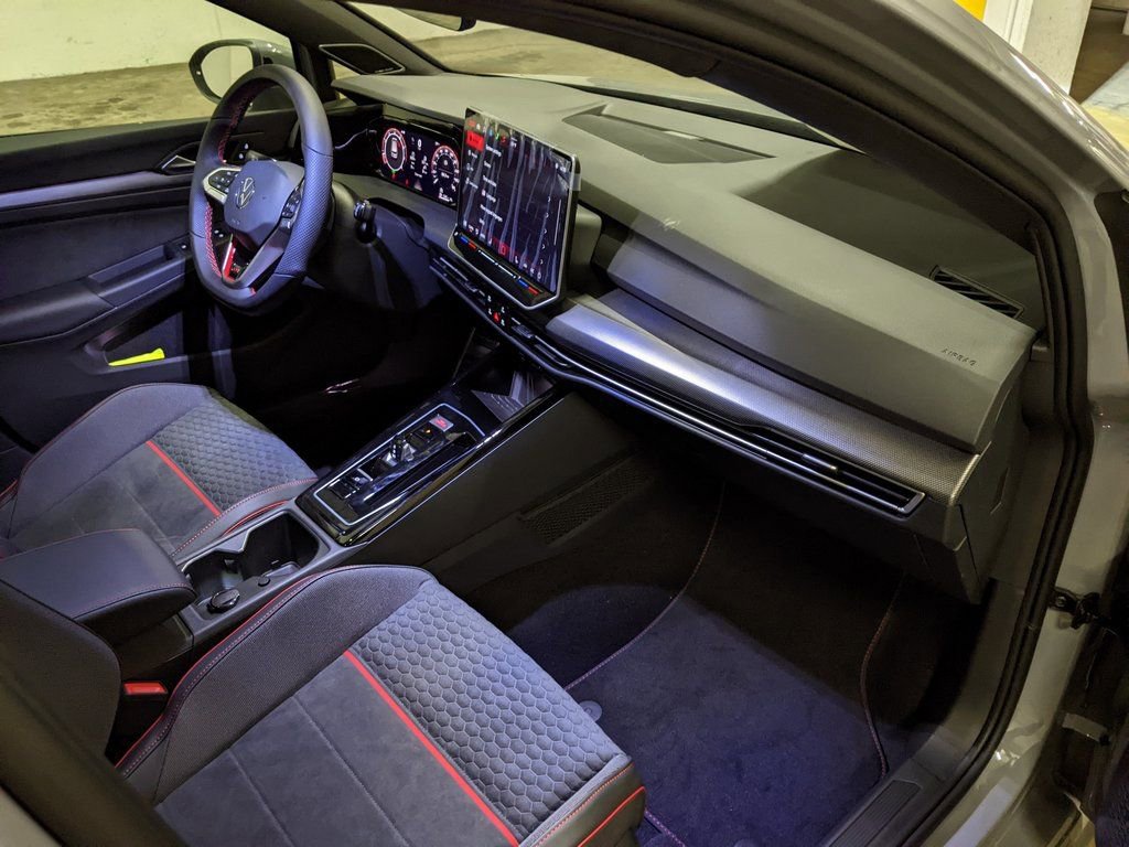 New 2026 Volkswagen GTI SE FWD image 21