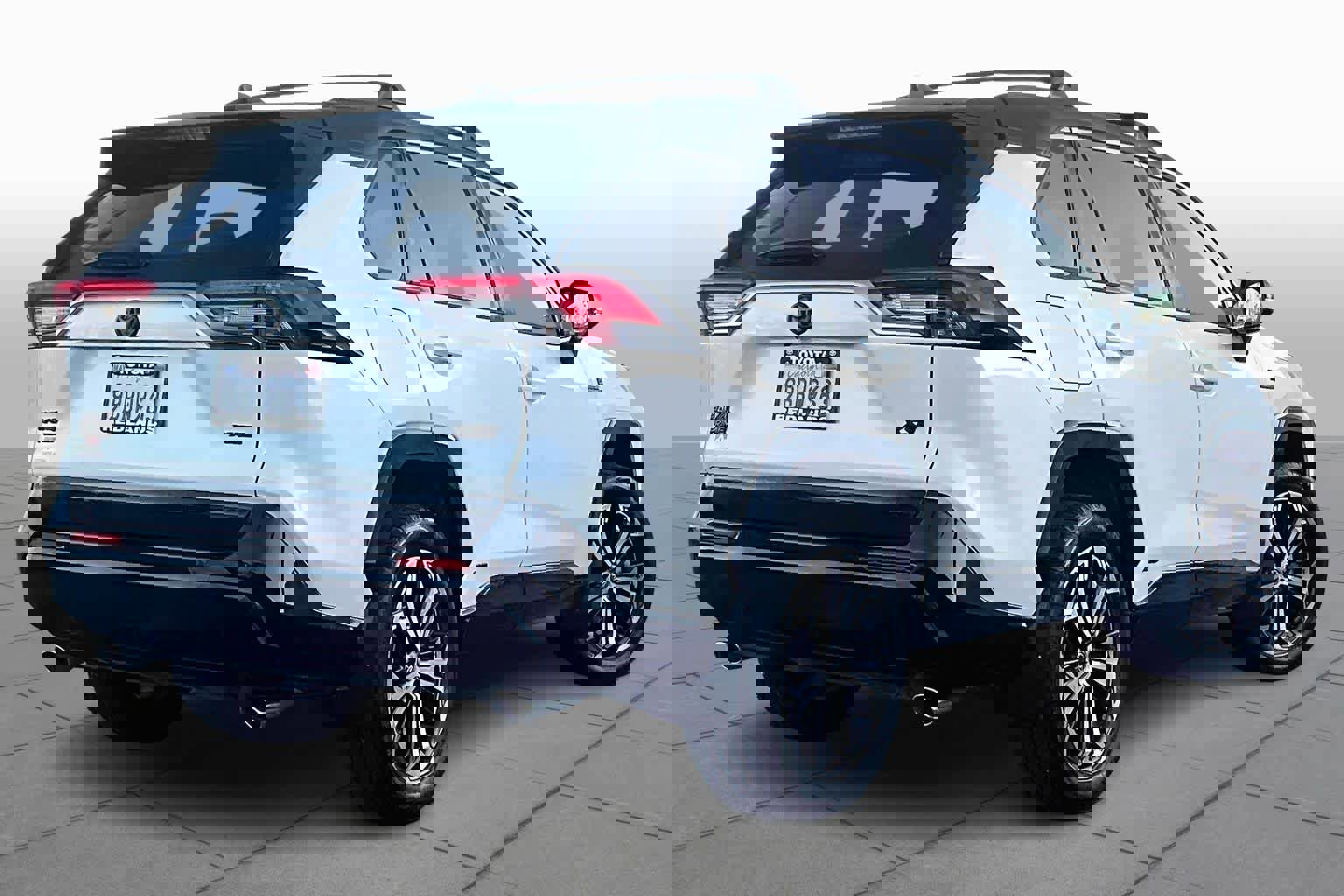 Used 2022 Toyota RAV4 XSE image 11