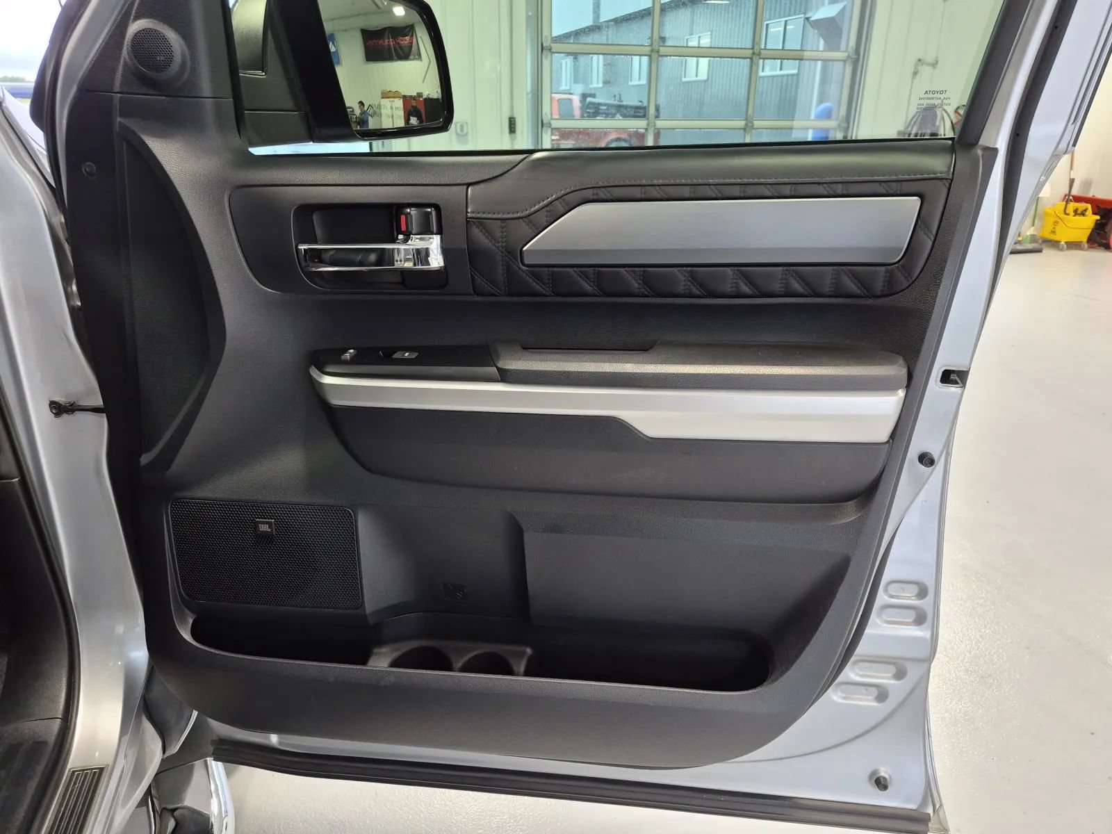 Used 2014 Toyota Tundra Platinum RWD image 19