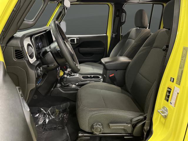 Used 2024 Jeep Wrangler Unlimited image 4