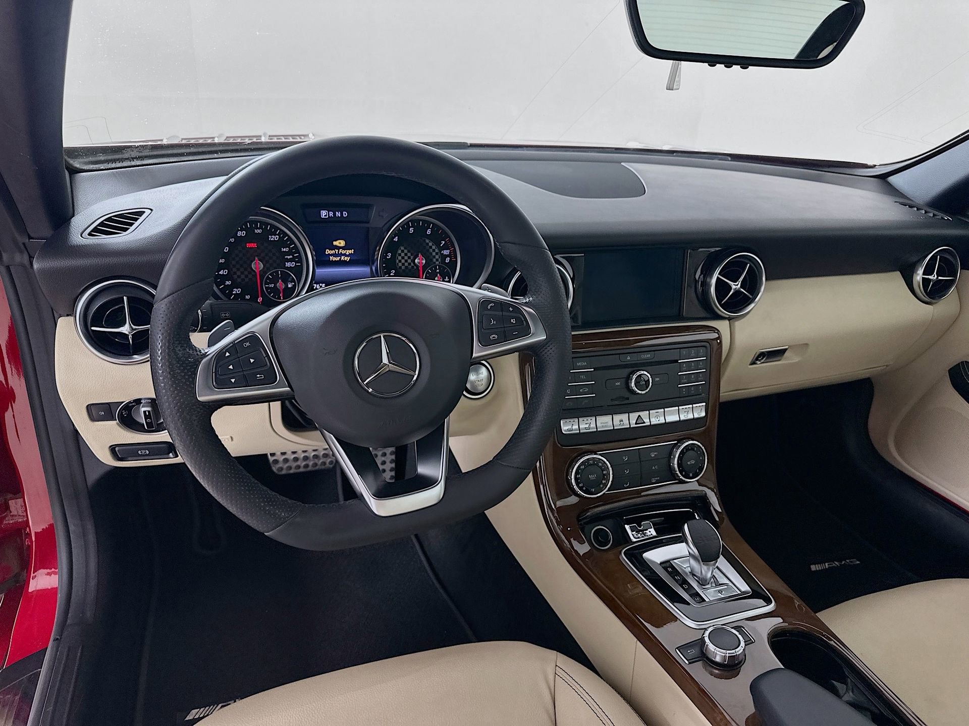 Used 2017 Mercedes-Benz SLC 300 image 24