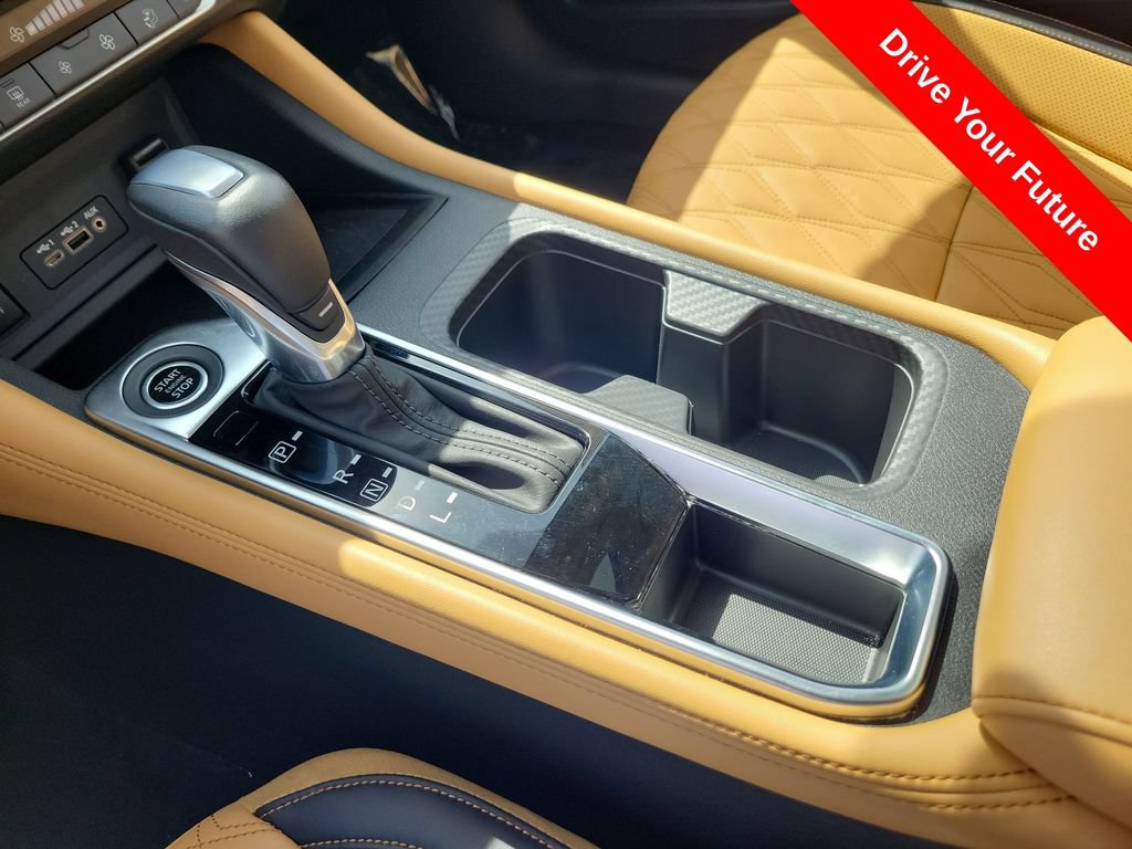 Used 2025 Nissan Sentra SV w/ SV Premium Package FWD image 16