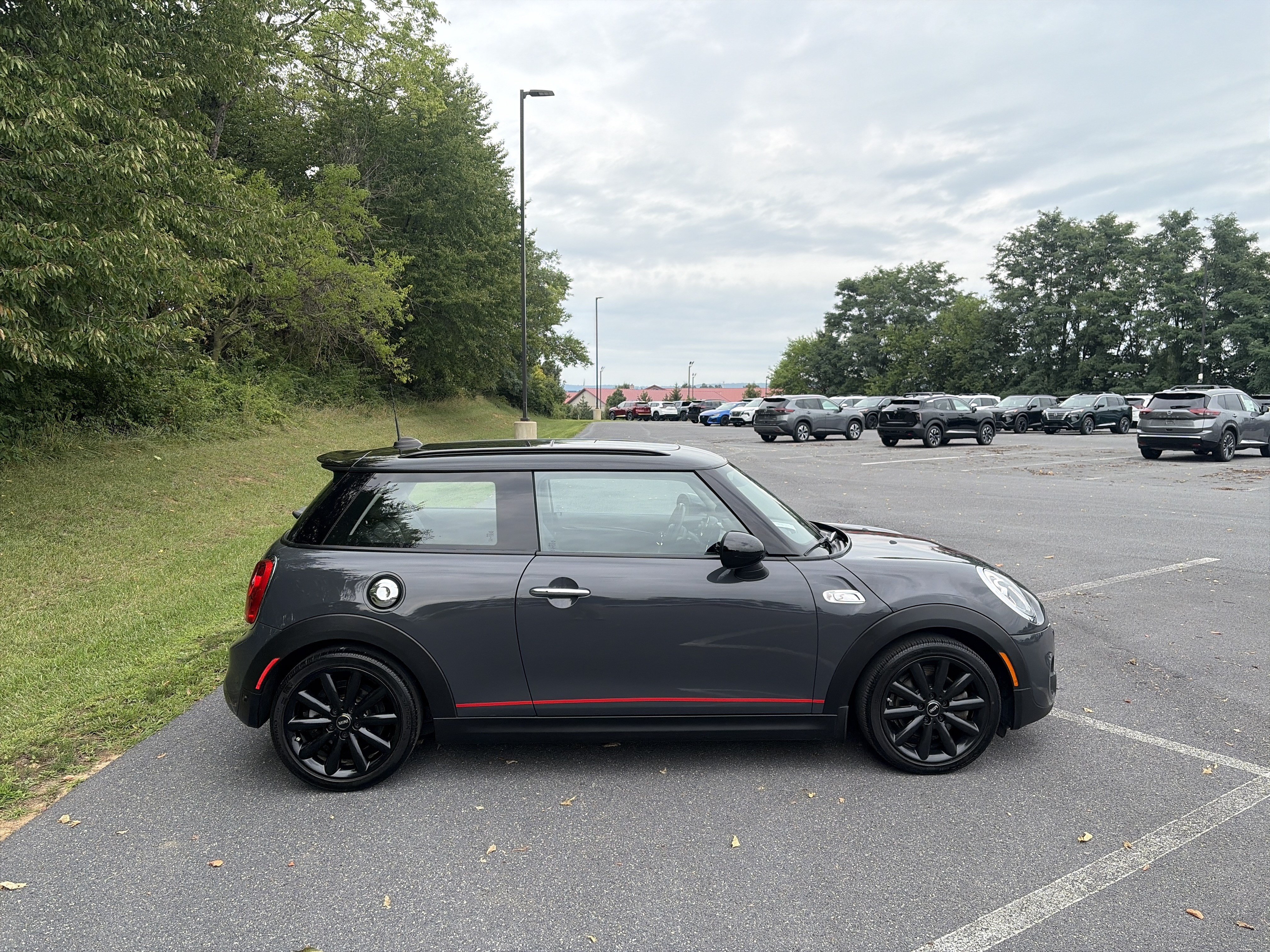 Used 2017 MINI Cooper S FWD image 4