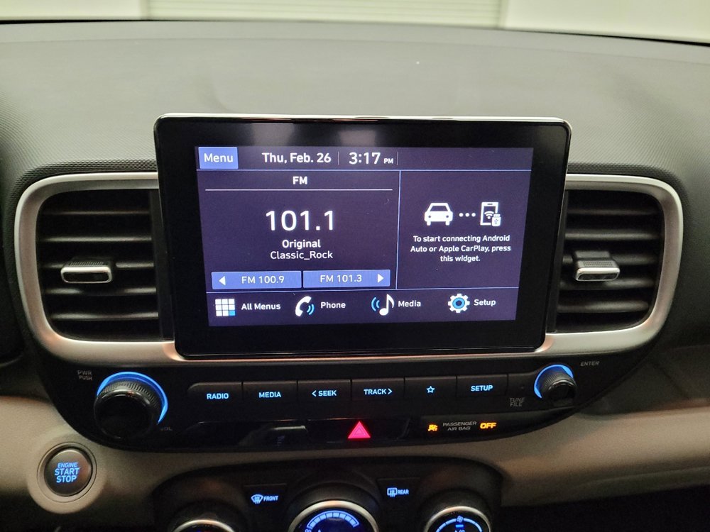 Used 2025 Hyundai Venue SEL image 25