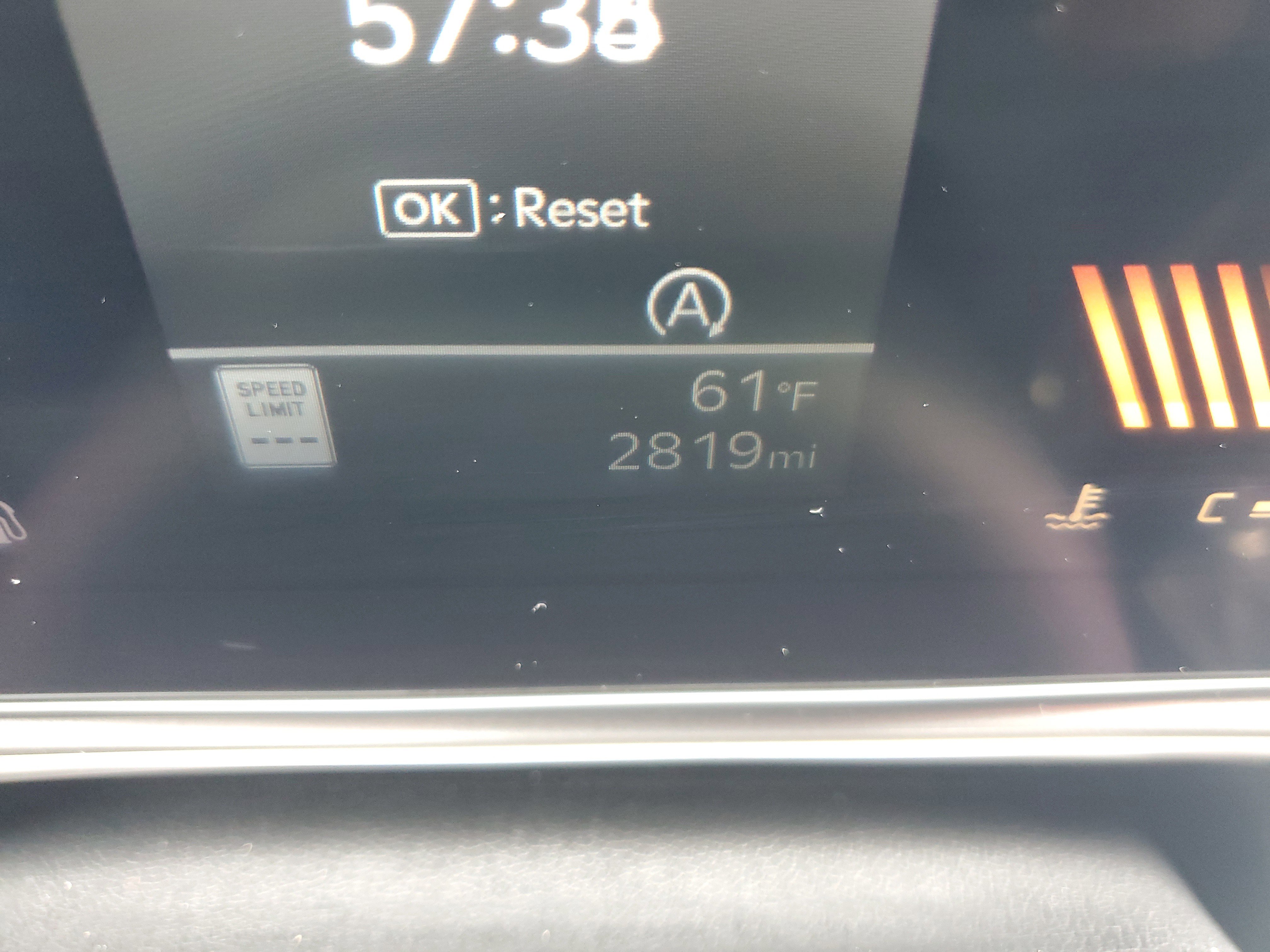 Certified 2025 Kia Sorento EX w/ Panoramic Sunroof Package image 28