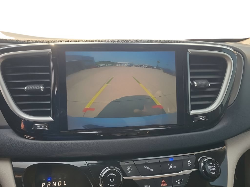 Used 2023 Chrysler Pacifica Touring-L FWD image 20